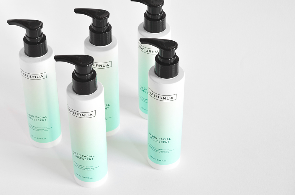 高級(jí)化妝品包裝瓶廠(chǎng)家淺談日用品包裝設(shè)計(jì)